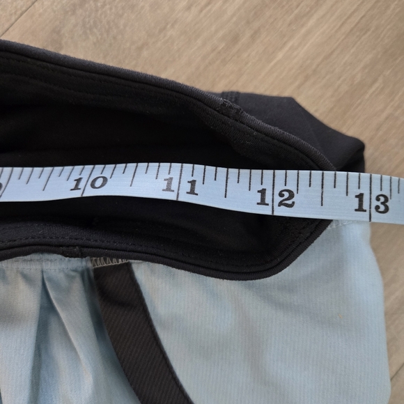 Lululemon double layer shorts, Size 2, blue and black - Picture 14 of 14